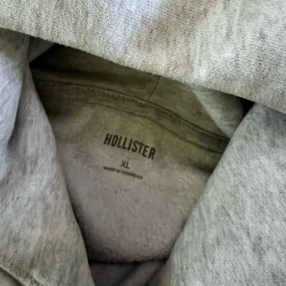 Hollister Women’s Super Soft Gray Hoodie - Picture 2 of 4